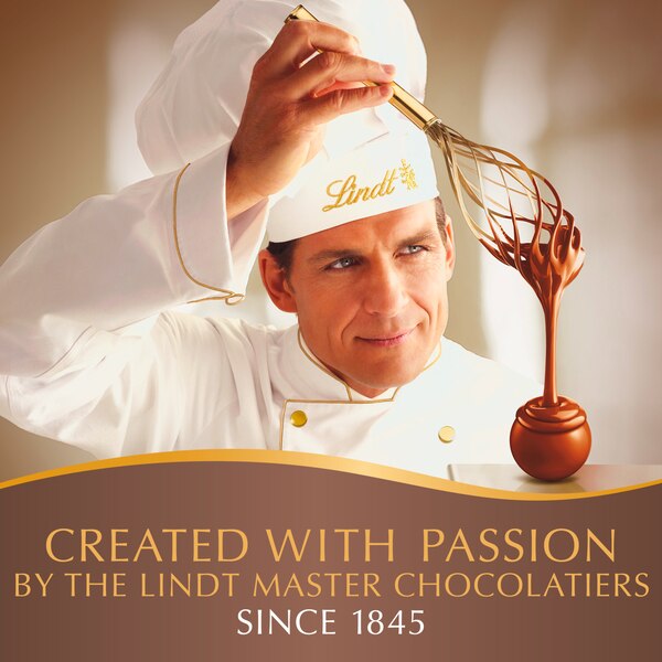 Lindt LINDOR Fudge Swirl Milk Chocolate Candy Truffles, Chocolates with Smooth, Melting Truffle Center, 5.1 oz. Bag