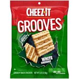 Cheez-It Grooves Sharp White Cheddar Cheese Crackers, 3.25 oz, thumbnail image 2 of 5