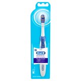 Oral-B 3D White Battery Powered Toothbrush, Color May Vary, thumbnail image 2 of 9