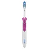 Oral-B Complete Deep Clean Battery Powered Electric Toothbrush, 1 Count, Colors May Vary, thumbnail image 3 of 9