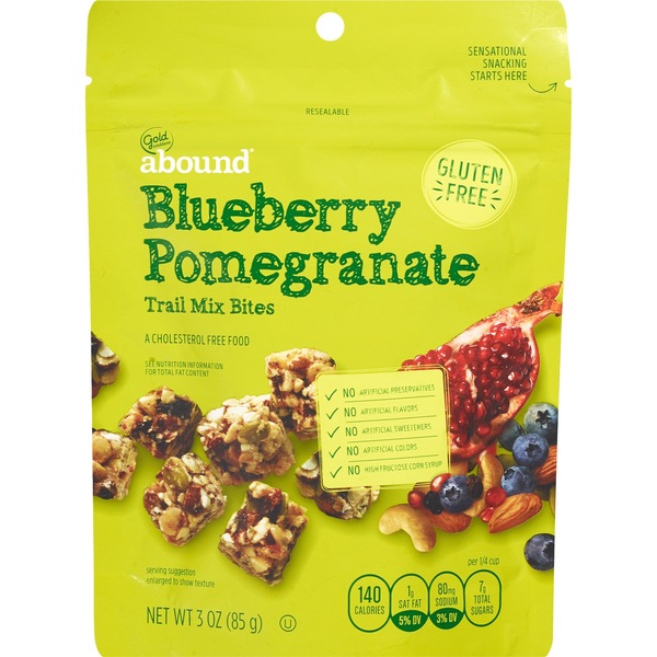 Well Market Blueberry Pomegranate Trail Mix Bites, 3 oz